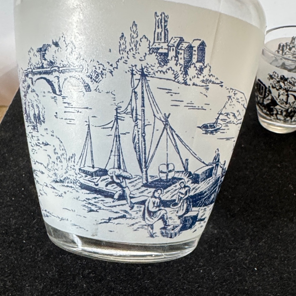 Vintage 1950’s Verrerie Cristallerie D'Arques French Country decanter set. - Picture 2 of 16